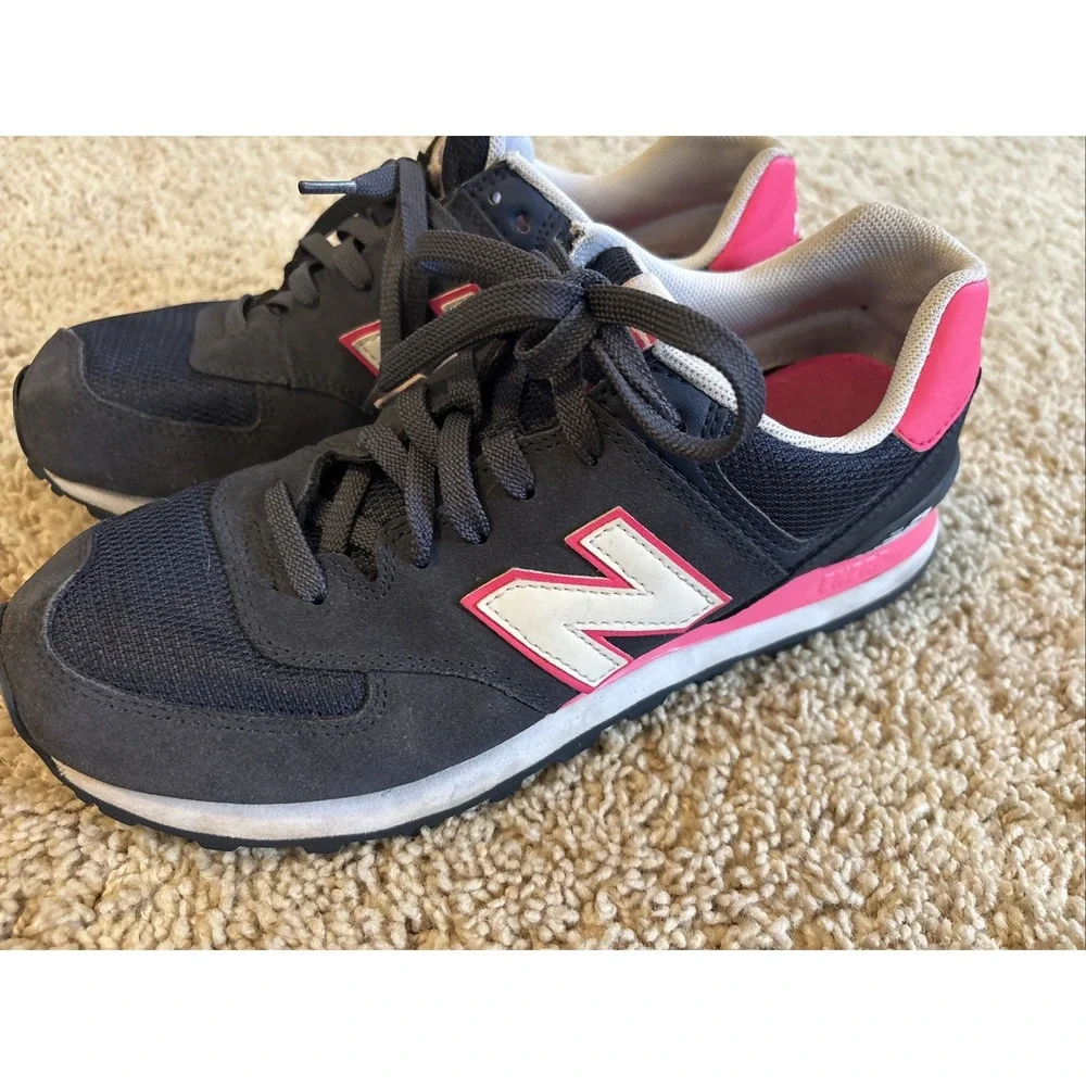 New Balance 574 Womens Shoes 9.5 Navy Pink WL574CPN Sneaker